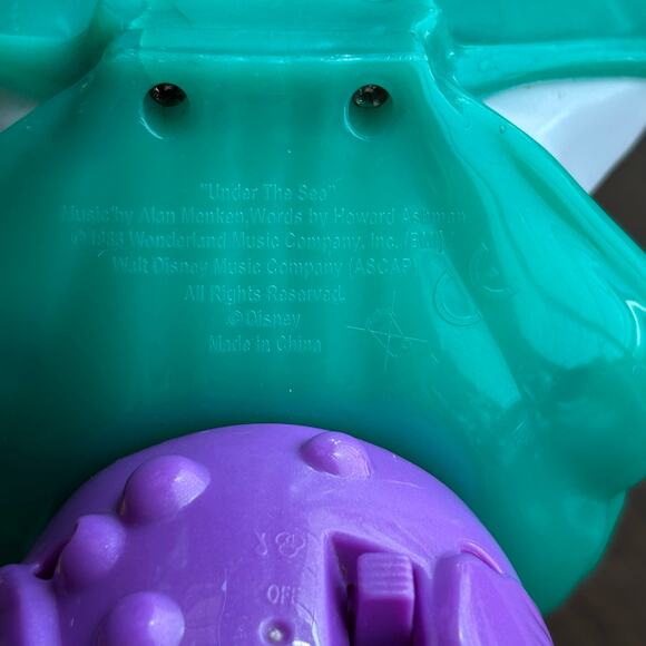 Disney Parks Ariel Clamshell Musical Light-Up Bubble Wand The Little Mermaid - Picture 6 of 7